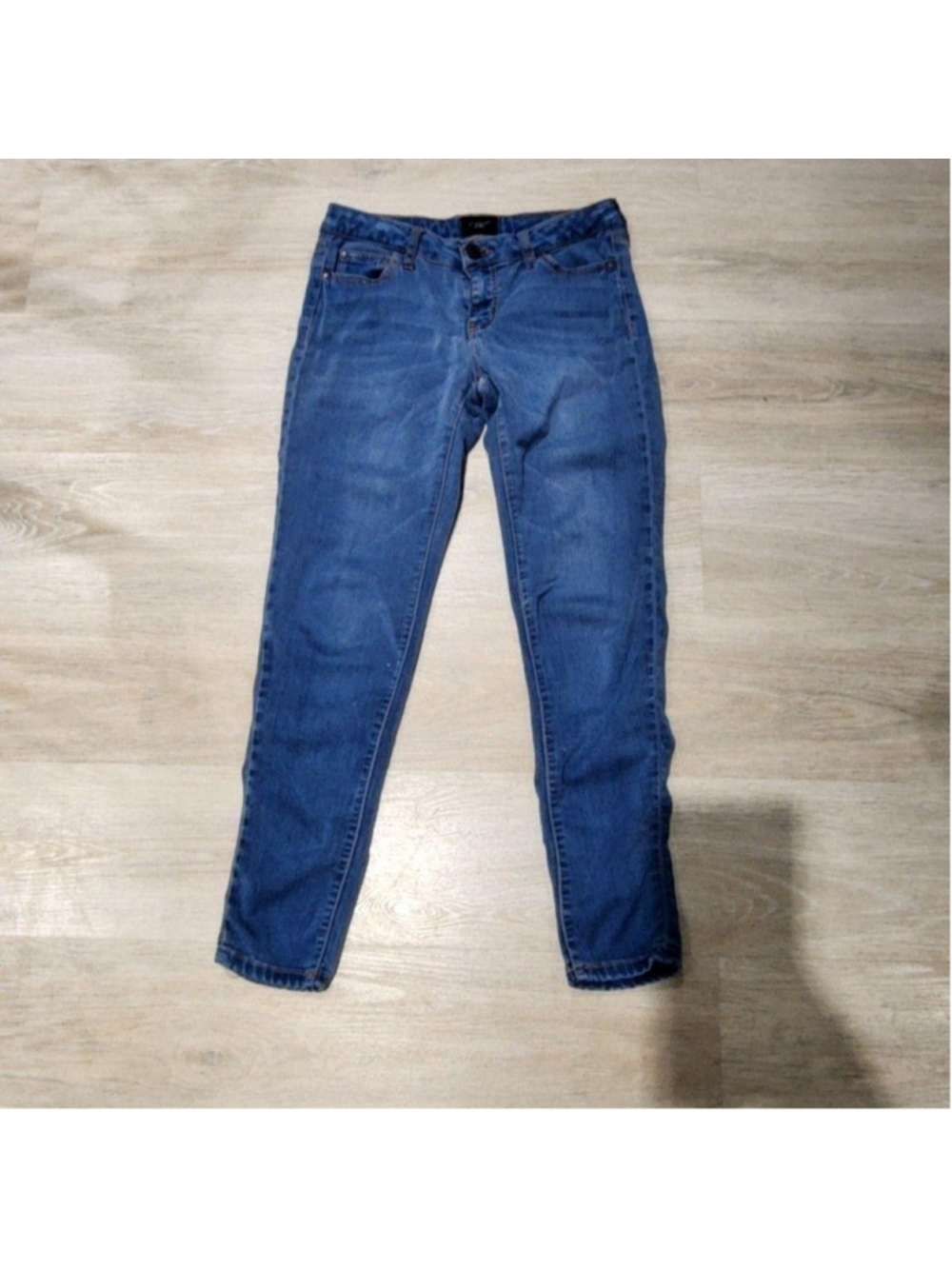 Celebrity Pink Jeans Juniors 5/27 Blue Medium Wash Curvy Skinny Denim 5-Pocket